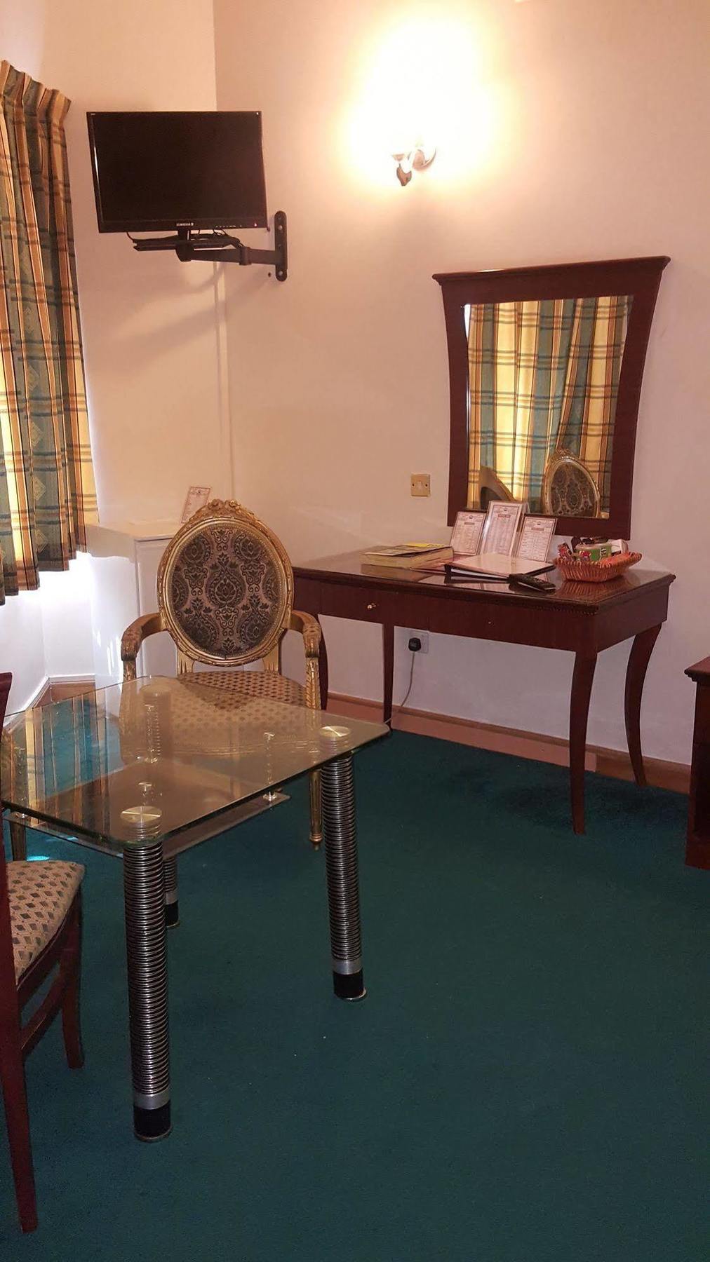 Kings Square Hotel Llc Дубай Екстериор снимка