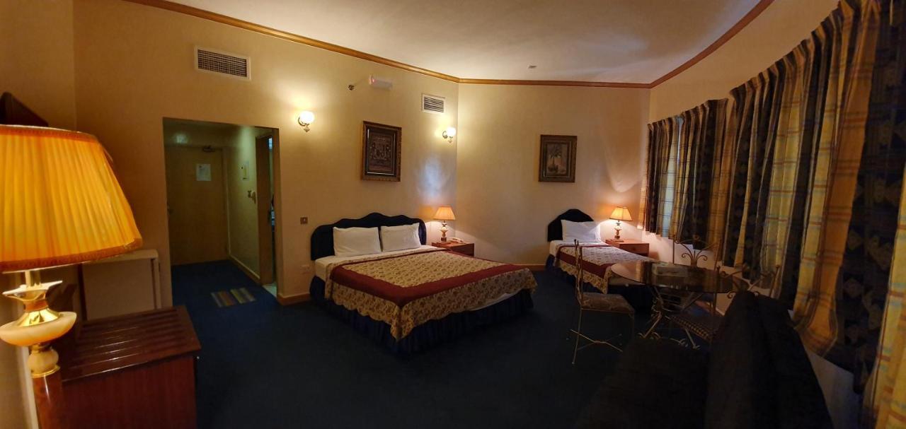 Kings Square Hotel Llc Дубай Екстериор снимка
